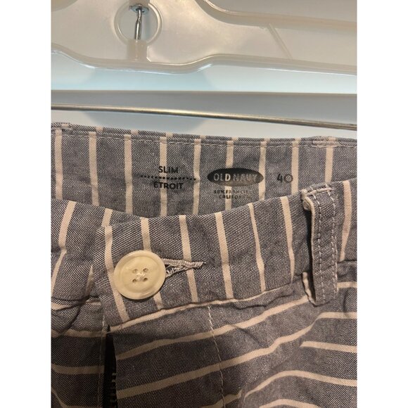 Old Navy Striped Shorts - Size 40 - Picture 3 of 5